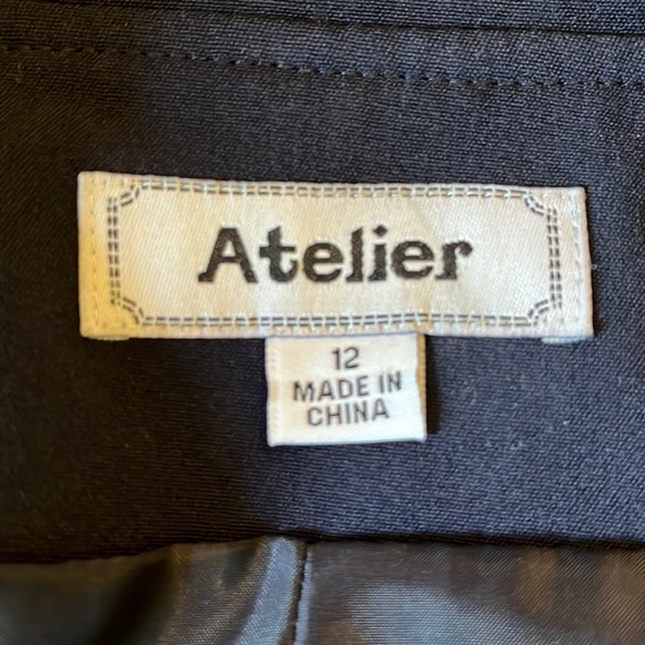 ATELIER Size 12 Navy Blue Stretch Blazer Lined
4 Gold Trimmed Buttons Career - Picture 13 of 16